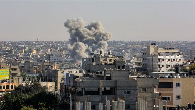İsrail'in Gazze'ye düzenlediği saldırılarda can kaybı 298 artarak 7 bin 326'ya yükseldi