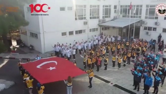 Sağlıkçılardan 100. Yılı Koreografisi