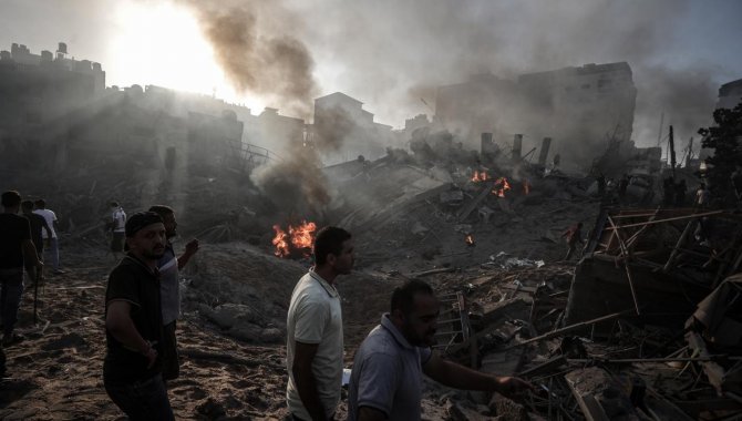 Gazze'deki Türkiye-Filistin Dostluk Hastanesi, İsrail'in düzenlediği saldırılar nedeniyle hasar gördü