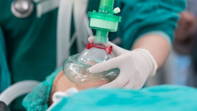 Anestezistler hastanelerin birçok branşında kilit rol oynuyor