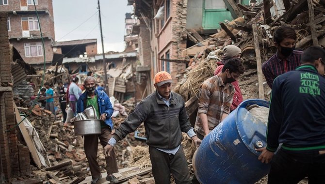 Nepal'deki depremde 157 kişi hayatını kaybetti