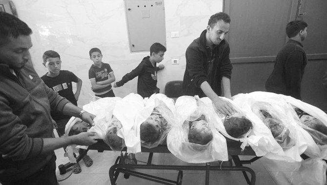 Gazze'deki mezarlık görevlisi: "Gördüğüm çocuk cesetleri nedeniyle uyuyamıyorum"