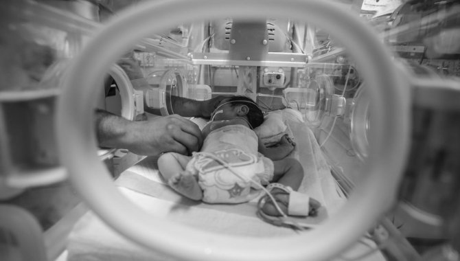 UNICEF, İsrail'in Şifa Hastanesine saldırılarında kuvözdeki bebeklerin ölmesinden endişeli