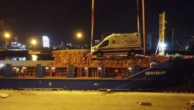 Sağlık Bakanı Koca, Gazze'ye sağlık malzemesi taşıyan geminin görüntülerini paylaştı