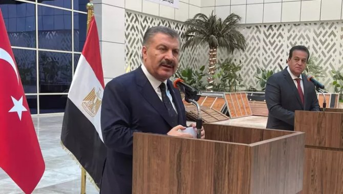 Sağlık Bakanı Koca, Mısırlı mevkidaşıyla ortak basın toplantısı düzenledi: (1)
