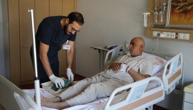 Mardin Eğitim ve Araştırma Hastanesi'nde iki hastaya açık kalp ameliyatı yapıldı