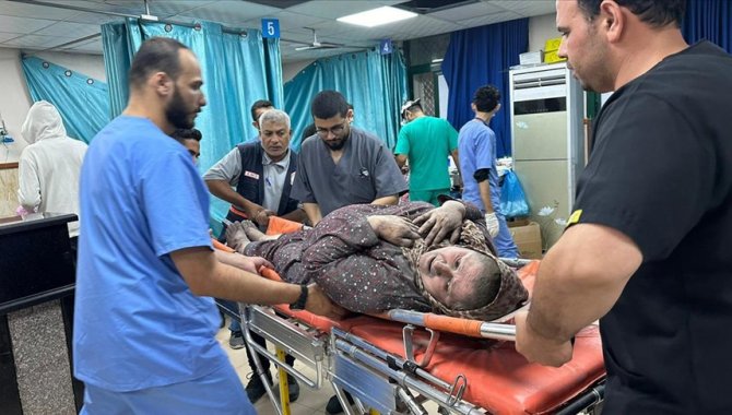 İsrail ordusunun baskınına uğrayan Şifa Hastanesindeki doktorlar, yaşadıklarını anlattı