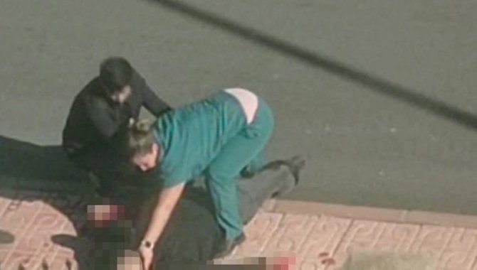 Siirt'te saldırıda yaralanan kişiye olay yerinden geçen doktor ilk müdahaleyi yaptı