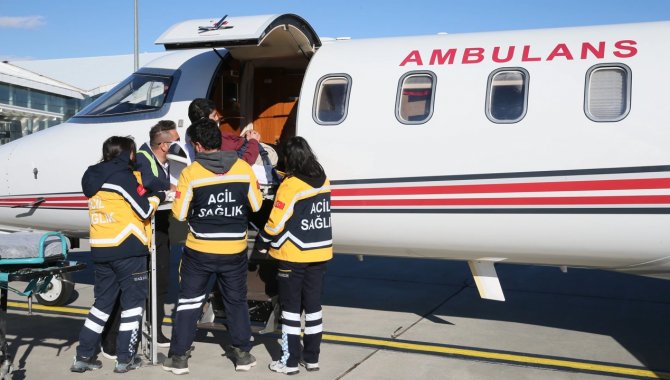 Kars'ta kalp hastası 70 yaşındaki kişi ambulans uçakla Ankara'ya sevk edildi