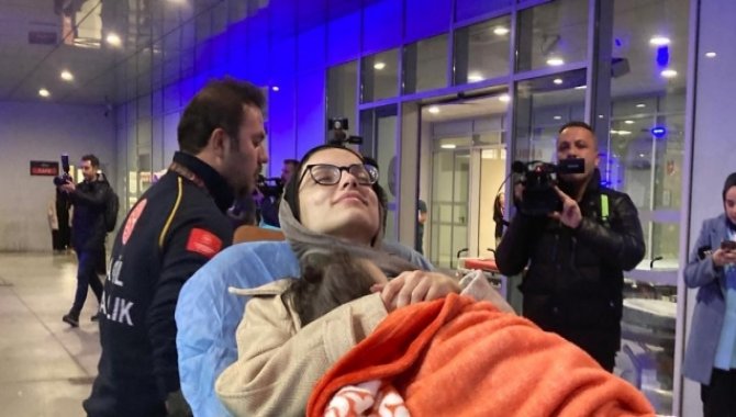 7 Aylık Asraf Bebek Ve 22 Gazzeli Hasta Etlik Şehir Hastanesine Sevk Edildi