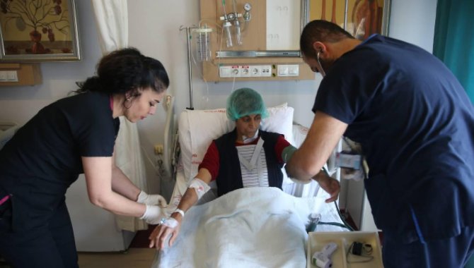 Mardin'de 59 yaşındaki hastanın kalp kapakçığı değiştirildi