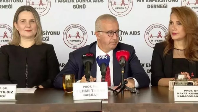HIV erken tanı ve tedaviyle "yönetilebilir" bir hastalık