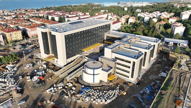 Sismik izolatörlü hastane ve dayanıklı kamu binaları Gölcük'ün deprem direncini artırıyor