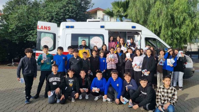 Köyceğiz Yunus Emre Ortaokulu’nda ‘Acil Sağlık Hizmetleri’ Tanıtıldı