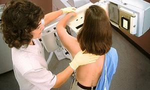 40 yaşına gelen her kadın mamografi çektirse meme kanserini yeneriz