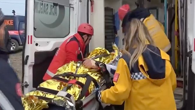 Sağlık Bakanı Koca, UMKE gönüllülerinin sel tatbikatını paylaştı: