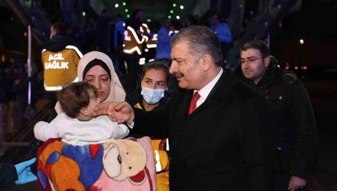 Bakan Koca: “Toplam 182 Hasta Türkiye’ye Getirildi”