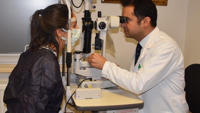Esogü’de ‘Korneal Çapraz Bağlama’ Tedavisi Başladı