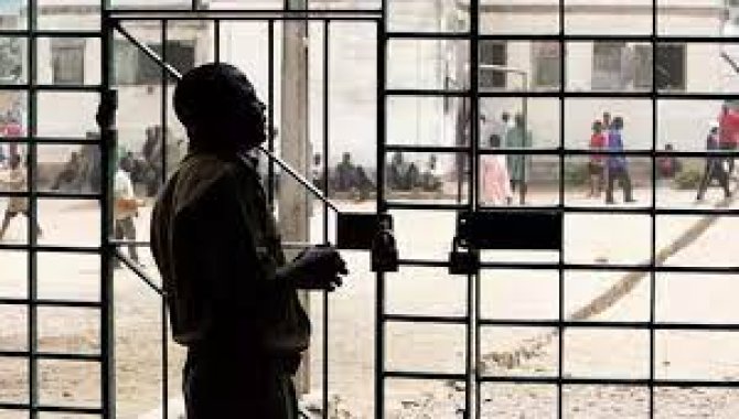 Nijerya'da bir cezaevinde uyuz hastalığı ortaya çıktı