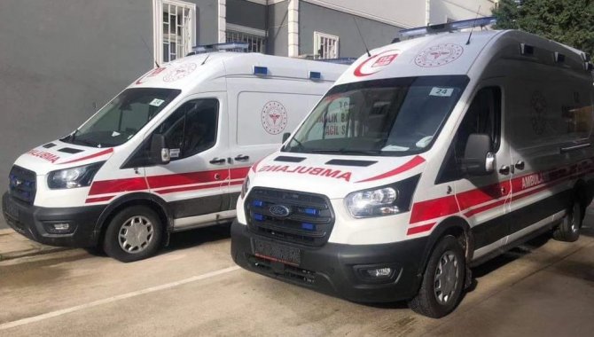Bitlis İl Sağlık Müdürlüğü Bünyesine 2 Ambulans Daha Tahsis Edildi
