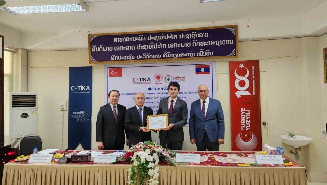 Tika’dan Laos’ta Mittaphab Hastanesi’ne Tıbbi Donanım Desteği