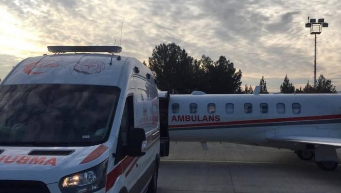 Siirt’te Ambulans Uçak, 40 Günlük Bebek İçin Havalandı