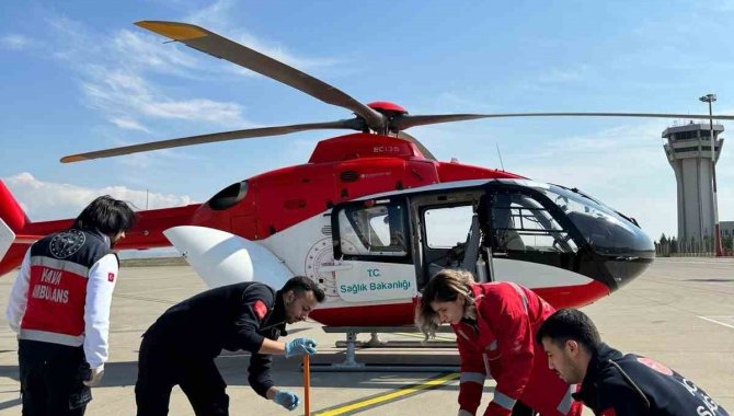 Şırnak’ta Hipertansiyon Sorunu Olan Çocuk Ambulans Helikopter İle Van’a Götürüldü