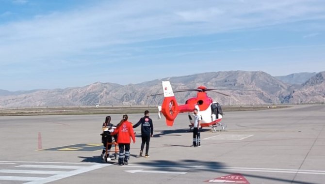 Cizre’de 3 Yaşındaki Çocuğun İmdadına Ambulans Helikopter Yetişti