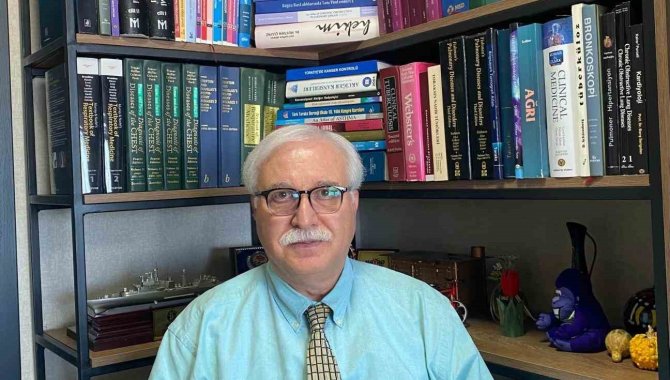 Prof. Dr. Tevfik Özlü: “Sofrada Yavaş Yenilmeli”
