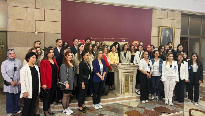 CHP'li Yaman, Meclis'te hemşirelerin sorunlarını anlattı