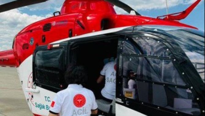 Ambulans Helikopter Yaşlı Hasta İçin Havalandı