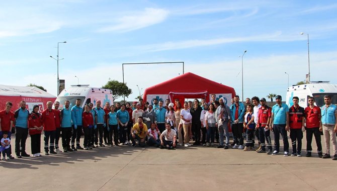 Trabzon'daki UMKE tatbikatında selden etkilenen yaralılara müdahale edildi