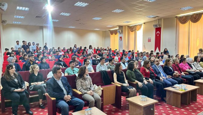 BŞEÜ'de "Bir Damla Sağlık-2" konferansı düzenlendi