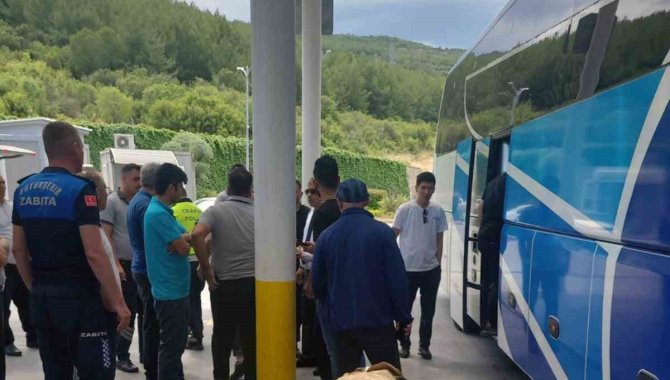 Büyükşehir Zabıta Ekipleri 176.5 Kg Midyeye El Koydu