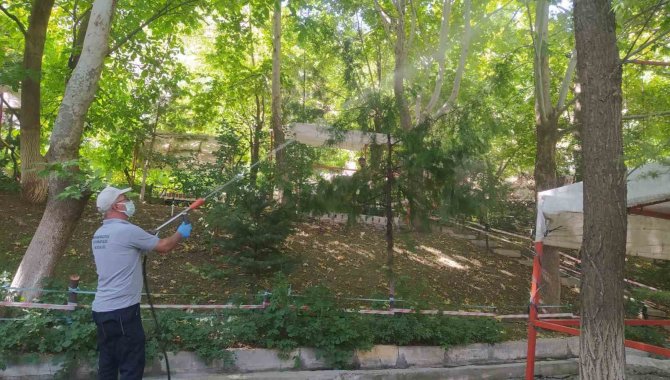 Hakkari’de Haşere İle Mücadele Devam Ediyor