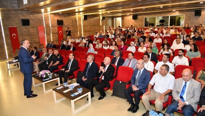 Tekirdağ'da "Bağımlılıkla Mücadele" paneli düzenlendi