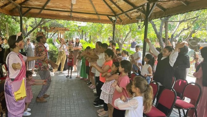 Biyonik kulaklı hastalar Kayseri'de doktorlarıyla buluştu