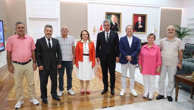 Prof. Dr. Aysun Bay, Sağlık Bakanı Memişoğlu İle Görüştü