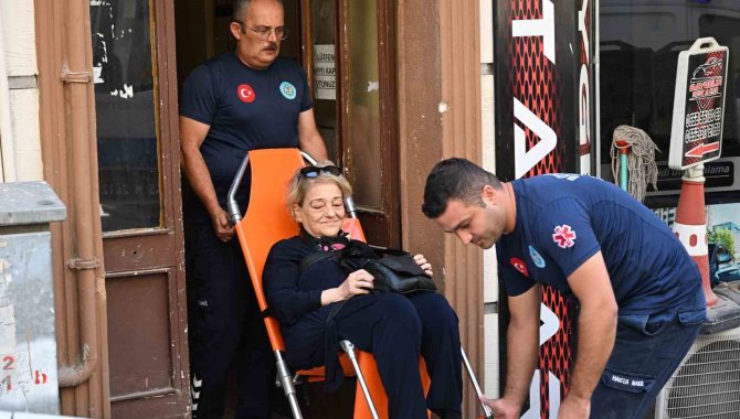Büyükşehirden Vatandaşlara Hasta Nakil Ambulansı Hizmeti
