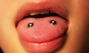 Dildeki piercing dişe ve beyne zararlı