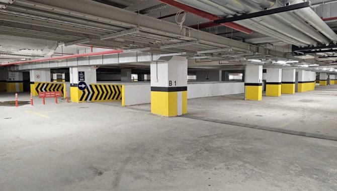 Niğde Eğitim ve Araştırma Hastanesi'nde 700 araç kapasiteli kapalı otopark açıldı
