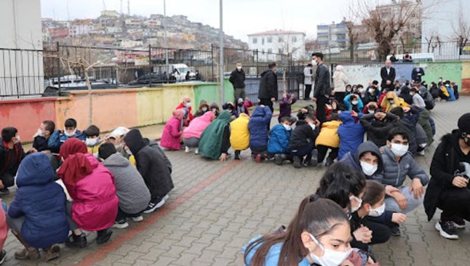 Siirt'te okullarda deprem ve tahliye tatbikatı yapıldı