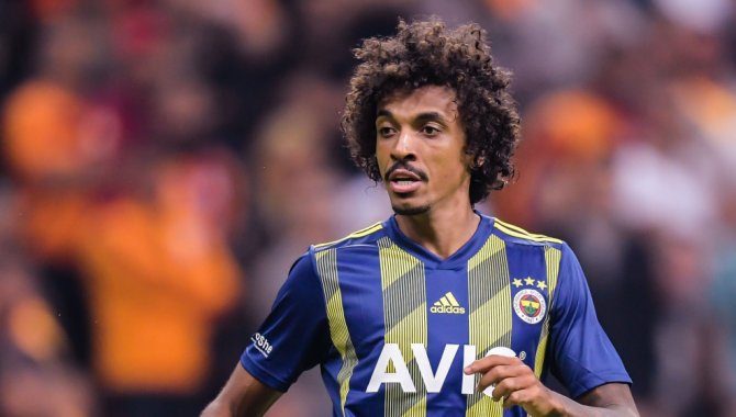 Fenerbahçe'den akciğer damarında pıhtı tespit edilen Luiz Gustavo için "geçmiş olsun" mesajı