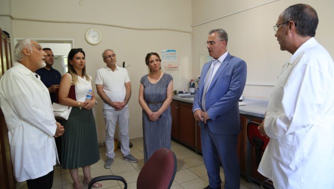 Diyarbakır İl Sağlık Müdürü Asiltürk, Yenişehir ve Kayapınar ilçelerindeki sağlık kuruluşlarını ziyaret etti