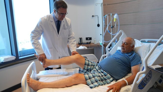 Tekrarlayan kalça protezi sorunu yaşayan hasta, Medipol'de sağlığına kavuştu