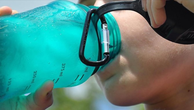 Besin zincirini zehirleyen mikroplastikler doğayı ve insan sağlığını tehdit ediyor