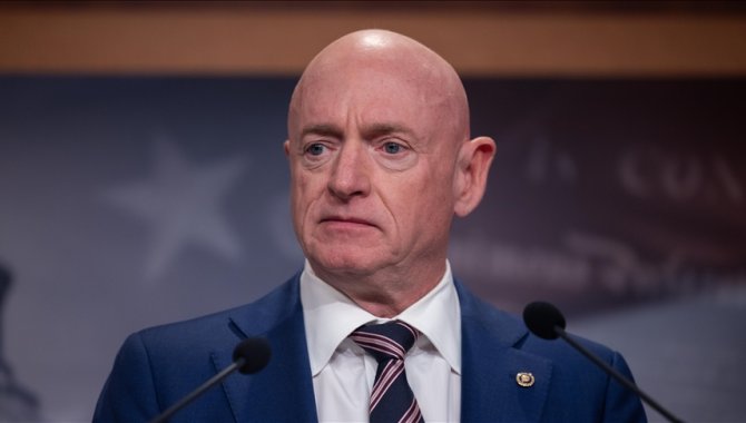 ABD'li Senatör Kelly, İsrail'i Gazze'de yardım arayanlara yönelik saldırıları durdurmaya çağırdı