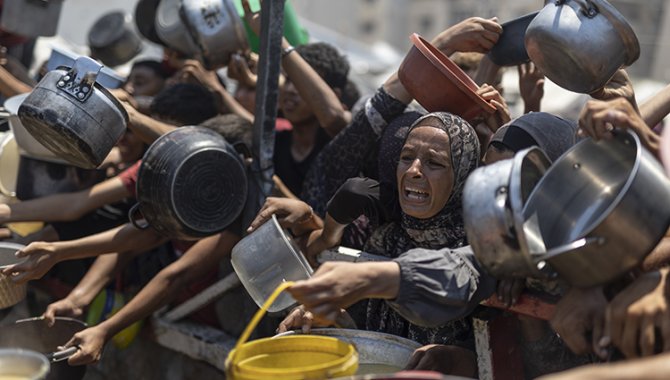 İsrail ordusu, "Gazze'de kıtlık olmadığını" iddia etti