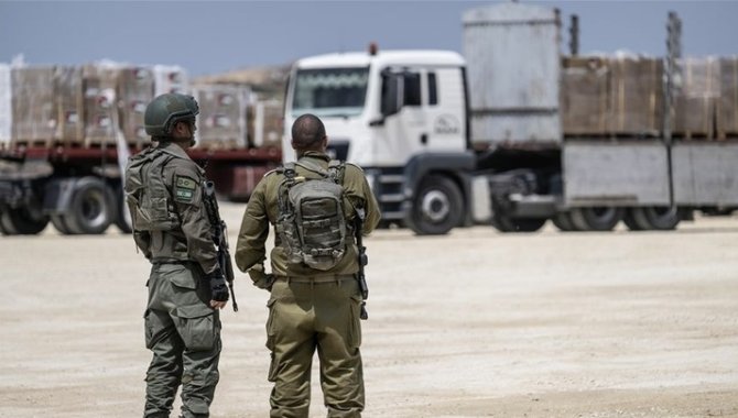 İsrailli askerden, "Gazze’ye girmesini engelledikleri 1000 tır dolusu gıda ve ilaç yardımını imha ettikleri itirafı"