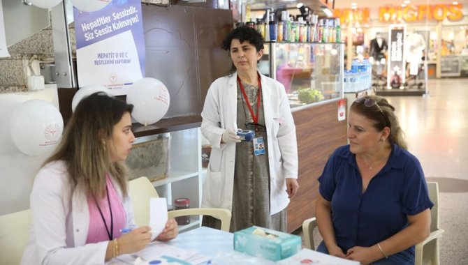 Kastamonu'da "Dumansız Türkiye" kapsamında vatandaşlara sigaranın zararları anlatıldı